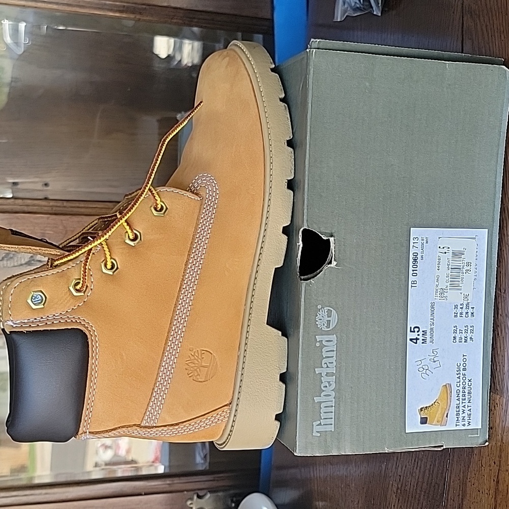 Junio 4.5 Timberlands Classic waterproof boots